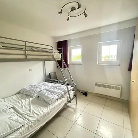 Spacious With Sun-facing Terrace Apartament *